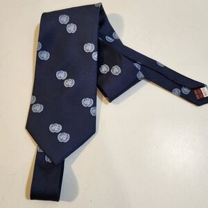MUSEUM ARTIFACTS All Silk Navy Print Tie